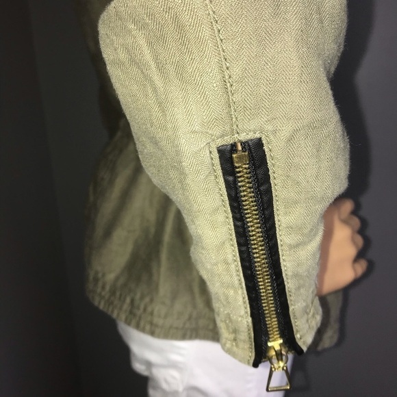 Zara Trafaluc Faux Leather Jacket | Zip-Up Blazer Style | Size Not Listed - Picture 7 of 8